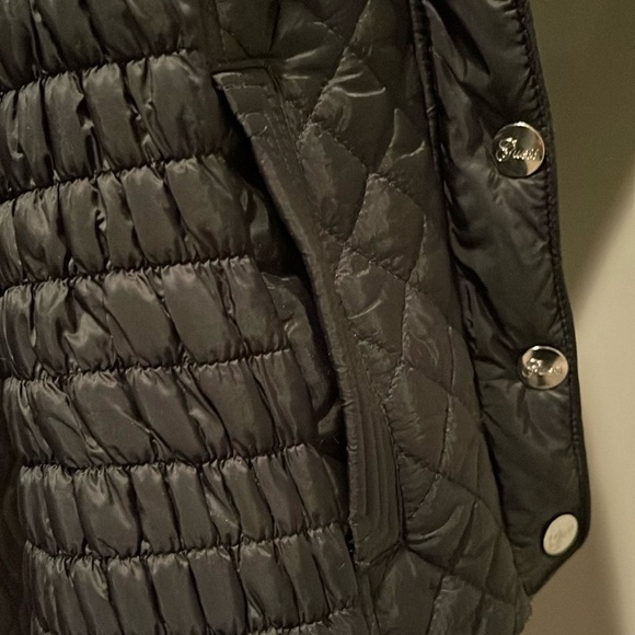 GUESS Black Quilted Jacket. - Picture 7 of 12